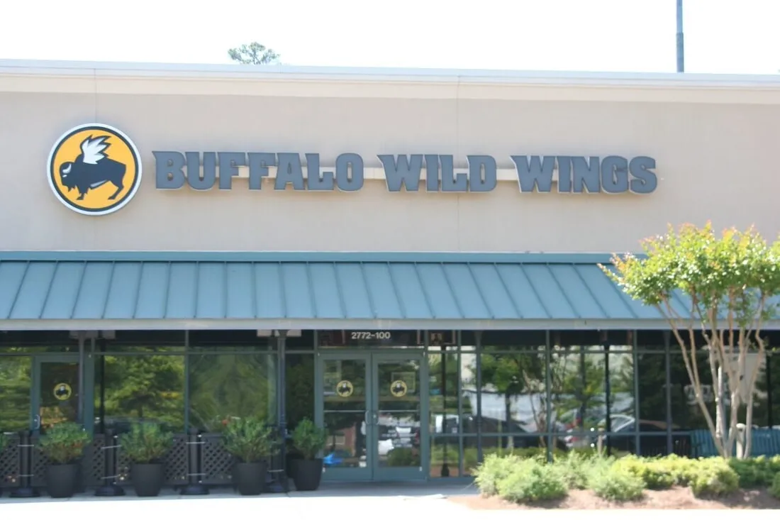 Restaurant front | Brian's Flooring & Design
