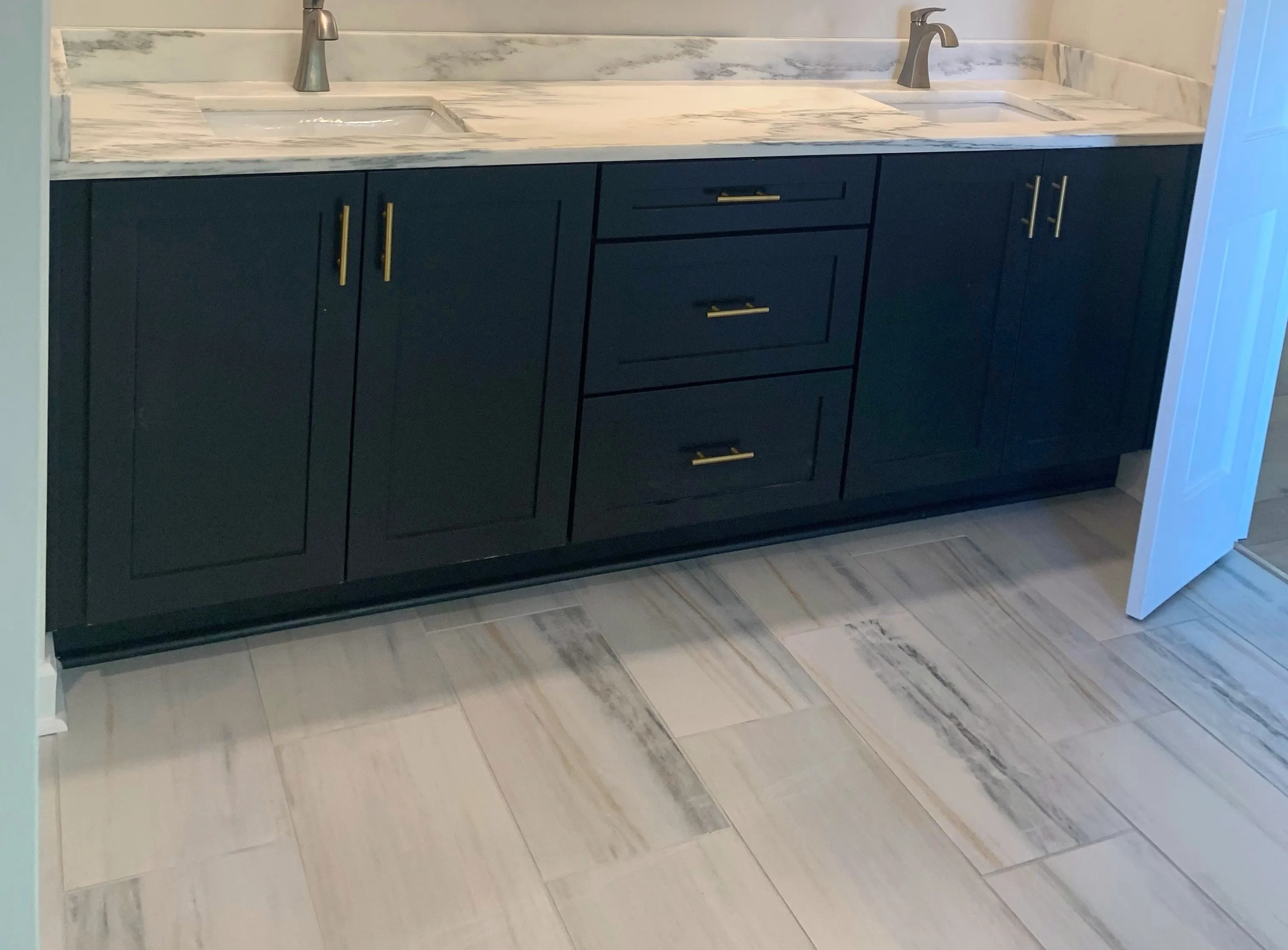 Cabinet | Brian's Flooring & Design
