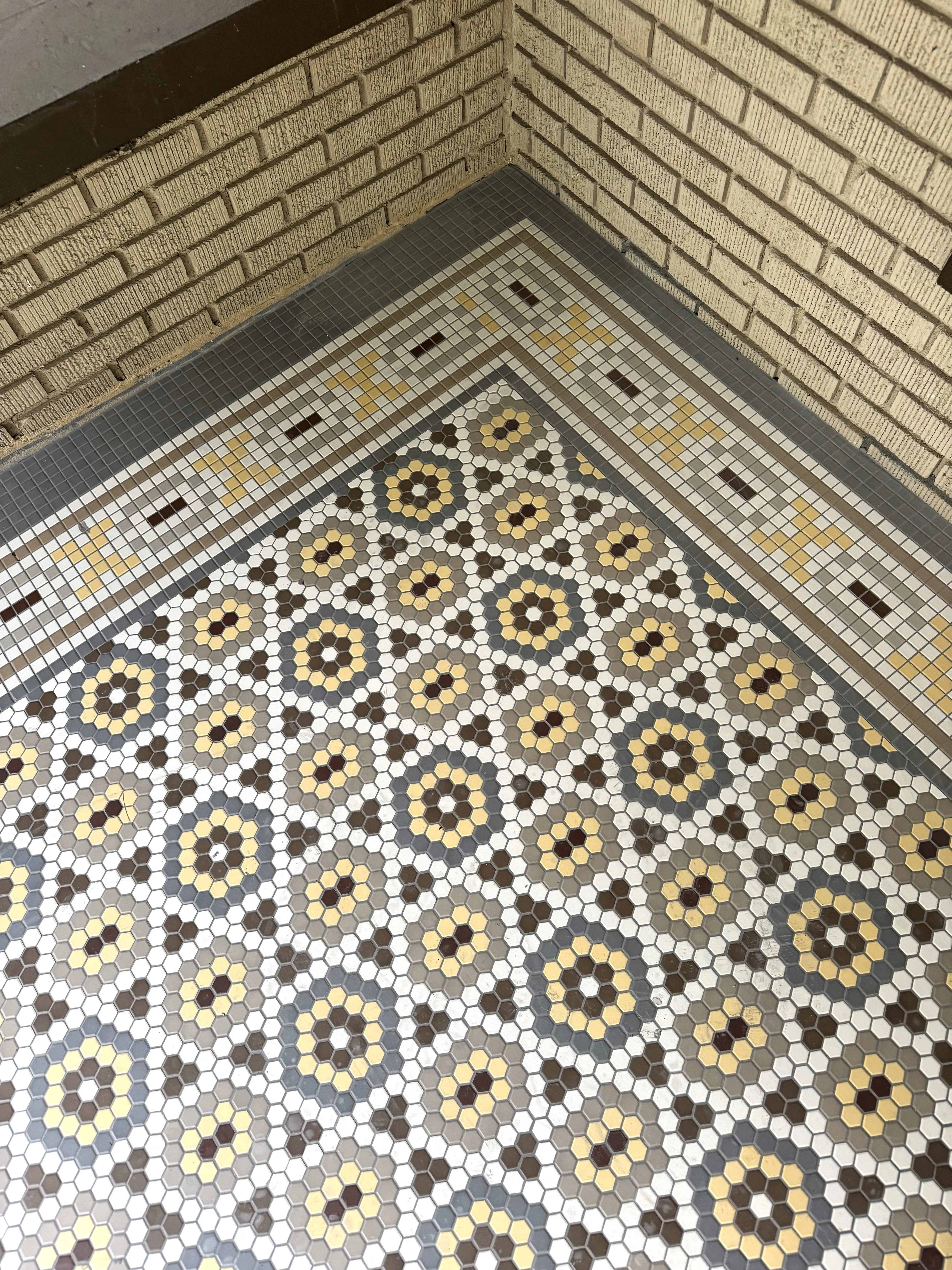 Tile flooring | Brian's Flooring & Design