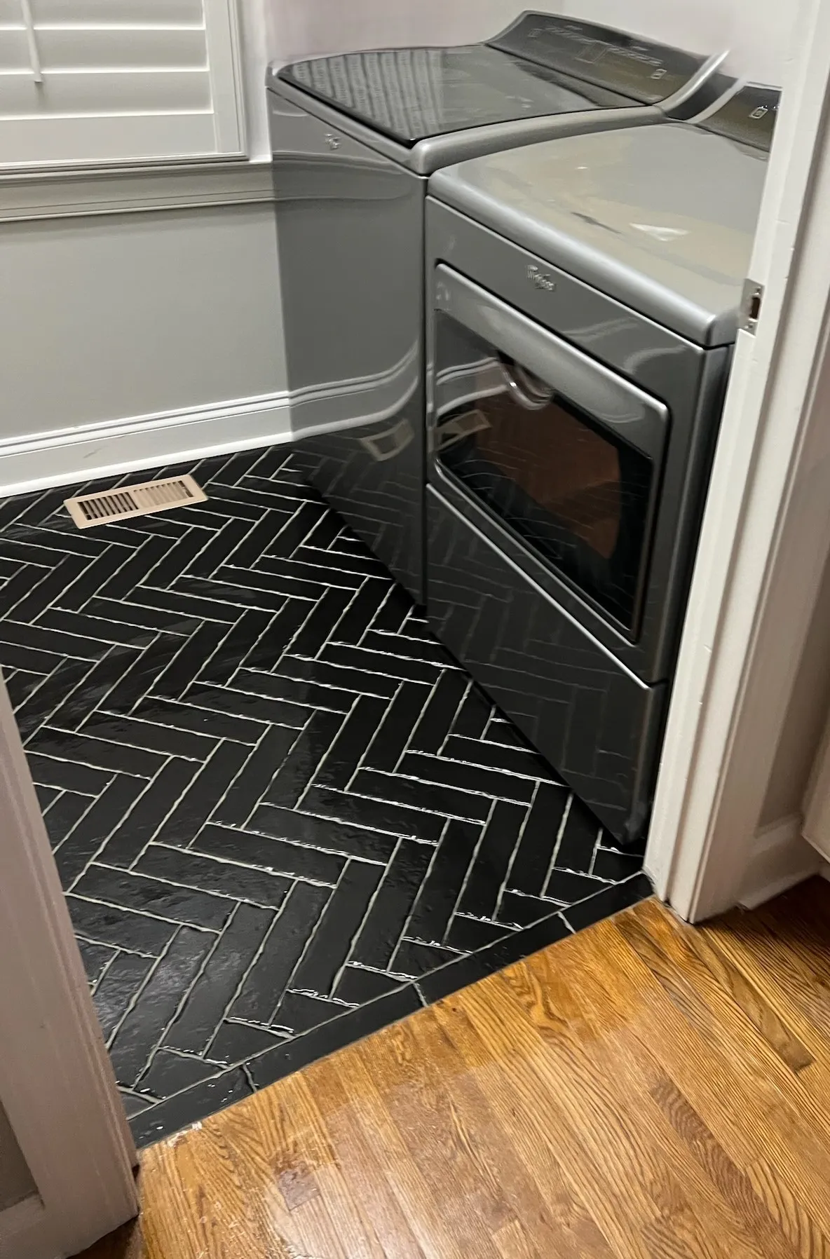 Laundry room | Brian's Flooring & Design