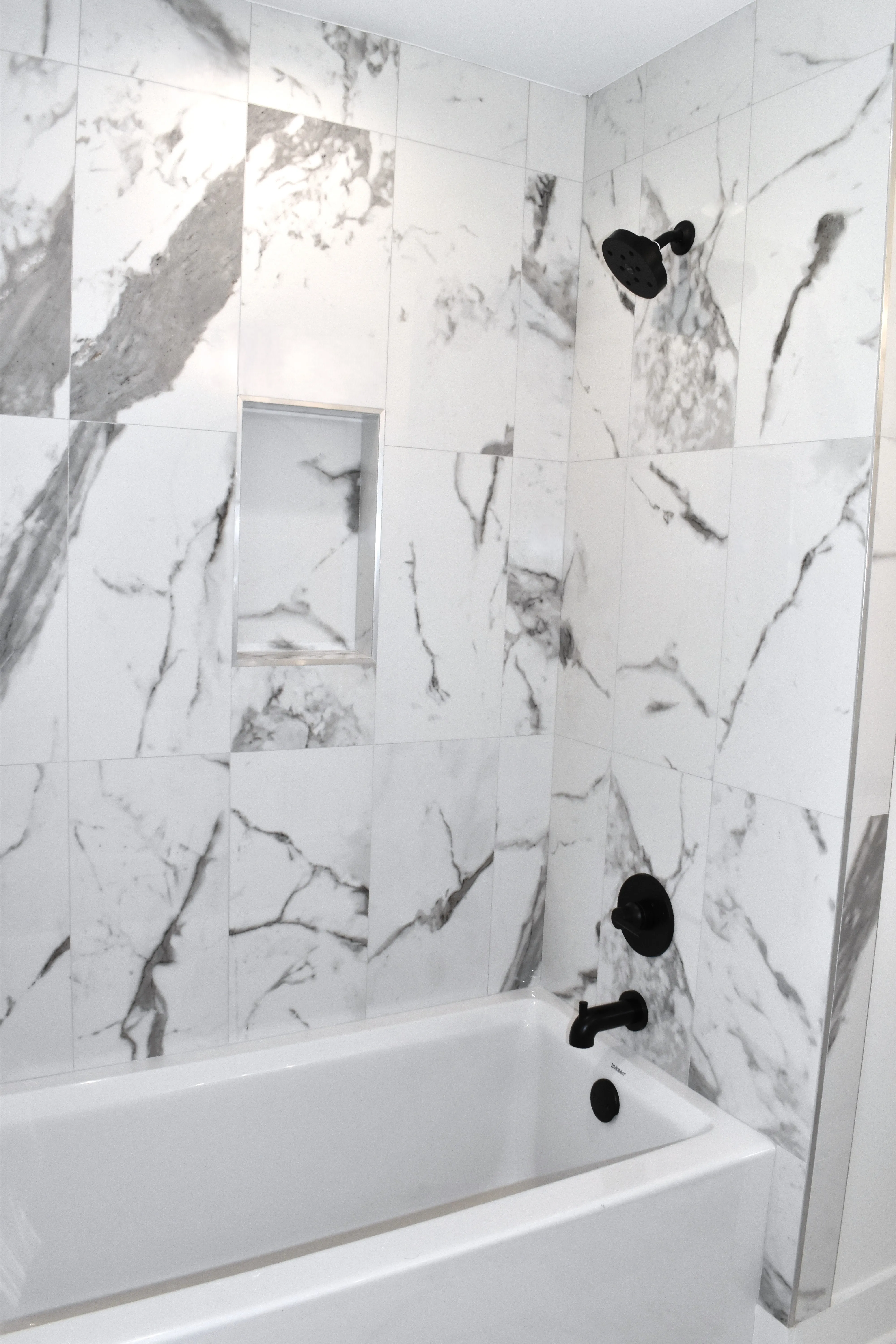 Tile wall | Brian's Flooring & Design